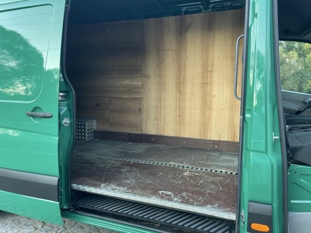 Зеленый Мерседес Sprinter, объемом двигателя 3 л и пробегом 380 тыс. км за 23999 $, фото 16 на Automoto.ua