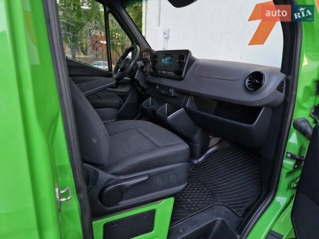 Зелений Мерседес Sprinter, об'ємом двигуна 1.95 л та пробігом 143 тис. км за 26990 $, фото 31 на Automoto.ua