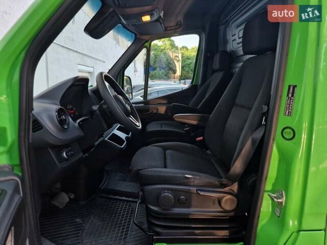 Зелений Мерседес Sprinter, об'ємом двигуна 1.95 л та пробігом 143 тис. км за 26990 $, фото 27 на Automoto.ua