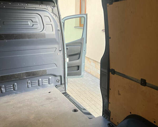 Зелений Мерседес Sprinter, об'ємом двигуна 0 л та пробігом 380 тис. км за 21990 $, фото 4 на Automoto.ua
