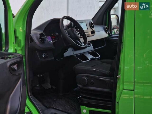 Зелений Мерседес Sprinter, об'ємом двигуна 1.95 л та пробігом 143 тис. км за 26990 $, фото 29 на Automoto.ua