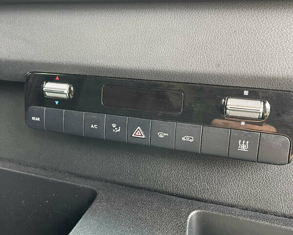 Зеленый Мерседес Sprinter, объемом двигателя 0 л и пробегом 130 тыс. км за 65976 $, фото 17 на Automoto.ua