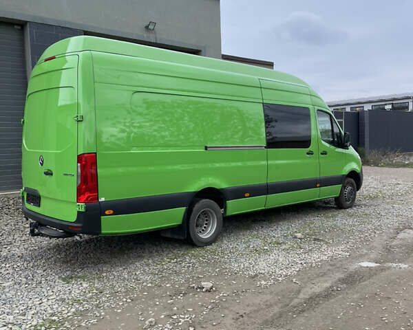 Зеленый Мерседес Sprinter, объемом двигателя 0 л и пробегом 130 тыс. км за 65976 $, фото 2 на Automoto.ua