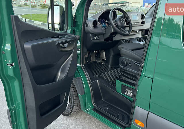 Зеленый Мерседес Sprinter, объемом двигателя 2.2 л и пробегом 271 тыс. км за 28700 $, фото 25 на Automoto.ua