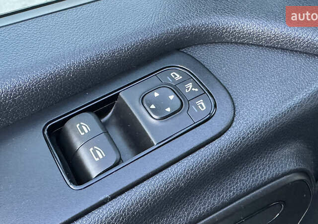 Зеленый Мерседес Sprinter, объемом двигателя 2.2 л и пробегом 271 тыс. км за 28700 $, фото 28 на Automoto.ua