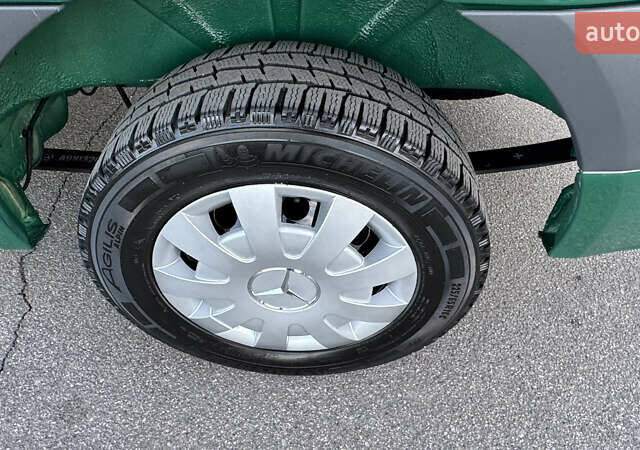 Зеленый Мерседес Sprinter, объемом двигателя 2.2 л и пробегом 271 тыс. км за 28700 $, фото 84 на Automoto.ua