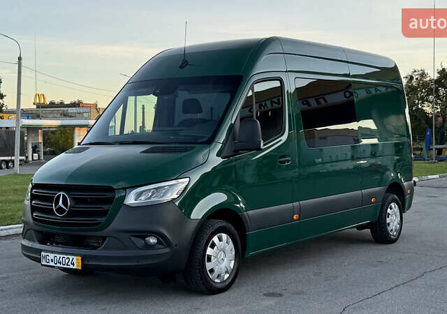 Зеленый Мерседес Sprinter, объемом двигателя 2.2 л и пробегом 271 тыс. км за 28700 $, фото 2 на Automoto.ua