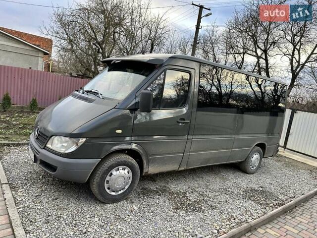 Зеленый Мерседес Sprinter, объемом двигателя 2.15 л и пробегом 600 тыс. км за 4500 $, фото 2 на Automoto.ua