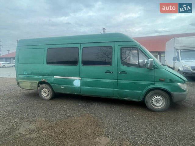 Зеленый Мерседес Sprinter, объемом двигателя 2.15 л и пробегом 480 тыс. км за 3999 $, фото 2 на Automoto.ua