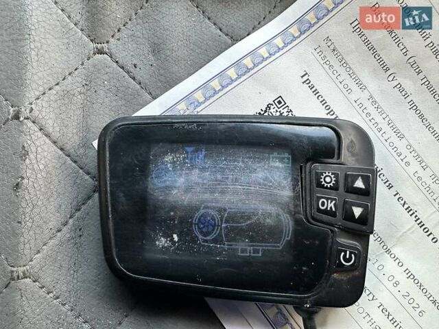 Зеленый Мерседес Sprinter, объемом двигателя 2.15 л и пробегом 600 тыс. км за 4500 $, фото 25 на Automoto.ua