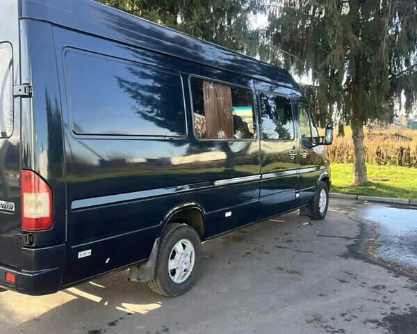 Зеленый Мерседес Sprinter, объемом двигателя 2.7 л и пробегом 210 тыс. км за 10000 $, фото 6 на Automoto.ua