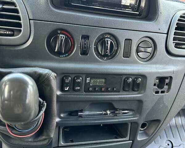 Зеленый Мерседес Sprinter, объемом двигателя 2.15 л и пробегом 600 тыс. км за 4500 $, фото 17 на Automoto.ua