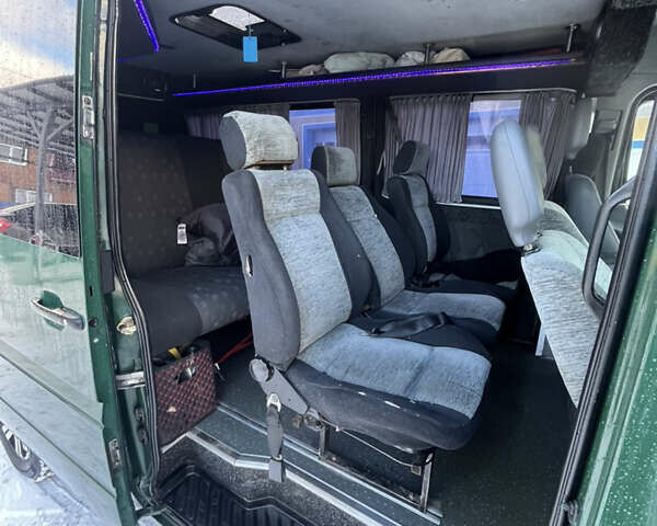 Зеленый Мерседес Sprinter, объемом двигателя 2.69 л и пробегом 800 тыс. км за 7800 $, фото 7 на Automoto.ua