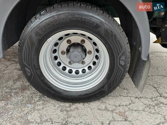 Зелений Мерседес Sprinter, об'ємом двигуна 2.2 л та пробігом 170 тис. км за 31999 $, фото 16 на Automoto.ua