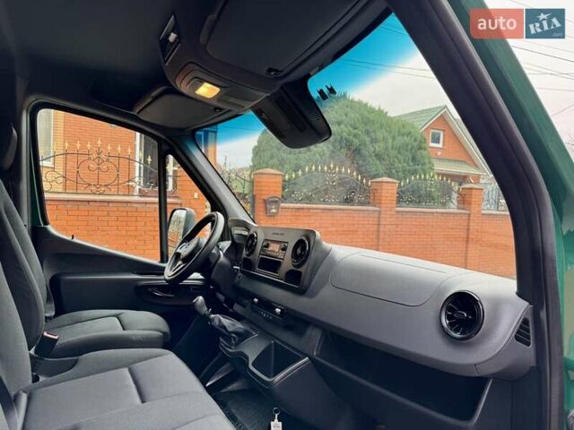 Зелений Мерседес Sprinter, об'ємом двигуна 2.2 л та пробігом 170 тис. км за 31999 $, фото 33 на Automoto.ua
