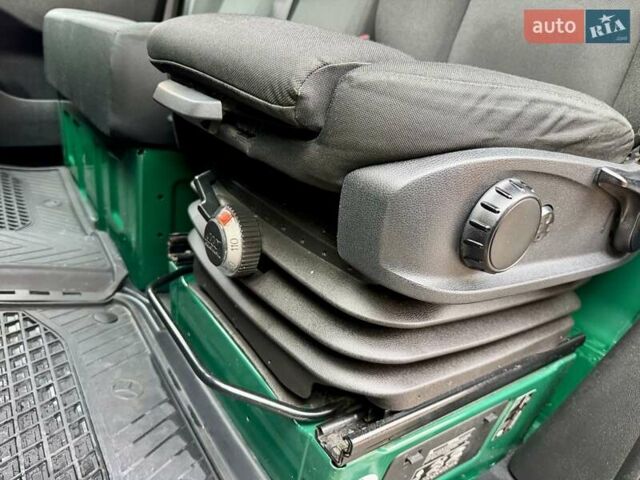 Зелений Мерседес Sprinter, об'ємом двигуна 2.2 л та пробігом 170 тис. км за 31999 $, фото 25 на Automoto.ua