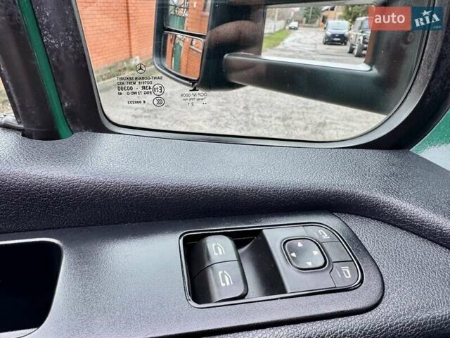 Зелений Мерседес Sprinter, об'ємом двигуна 2.2 л та пробігом 170 тис. км за 31999 $, фото 22 на Automoto.ua