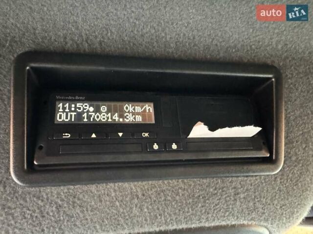 Зелений Мерседес Sprinter, об'ємом двигуна 2.2 л та пробігом 170 тис. км за 31999 $, фото 30 на Automoto.ua