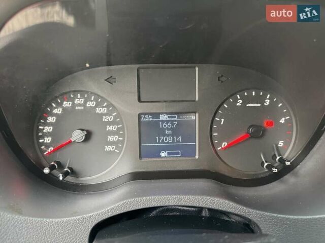 Зелений Мерседес Sprinter, об'ємом двигуна 2.2 л та пробігом 170 тис. км за 31999 $, фото 29 на Automoto.ua