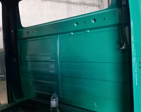 Зеленый Мерседес Sprinter, объемом двигателя 2.69 л и пробегом 370 тыс. км за 15500 $, фото 68 на Automoto.ua