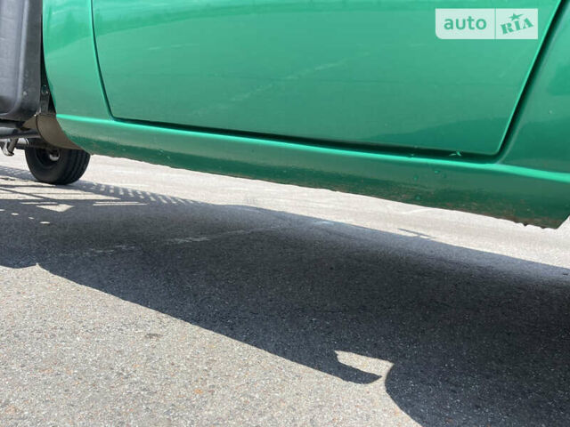 Зеленый Мерседес Sprinter, объемом двигателя 2.69 л и пробегом 370 тыс. км за 15500 $, фото 17 на Automoto.ua