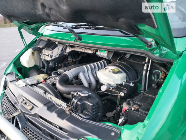 Зеленый Мерседес Sprinter, объемом двигателя 2.69 л и пробегом 370 тыс. км за 15500 $, фото 33 на Automoto.ua