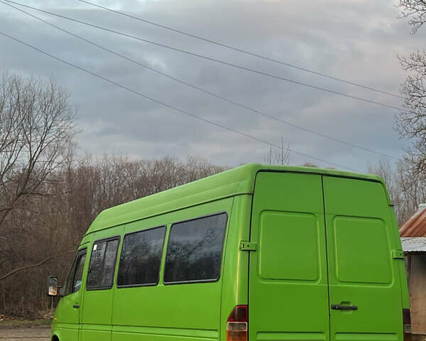 Зелений Мерседес Sprinter, об'ємом двигуна 2.87 л та пробігом 740 тис. км за 6000 $, фото 3 на Automoto.ua