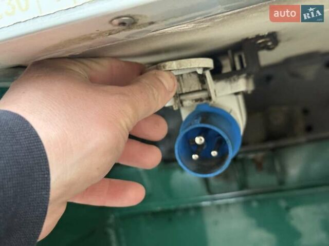 Зеленый Мерседес Sprinter, объемом двигателя 0 л и пробегом 165 тыс. км за 26750 $, фото 61 на Automoto.ua