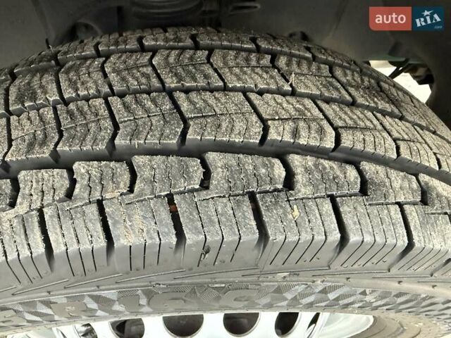 Зеленый Мерседес Sprinter, объемом двигателя 0 л и пробегом 165 тыс. км за 26750 $, фото 18 на Automoto.ua