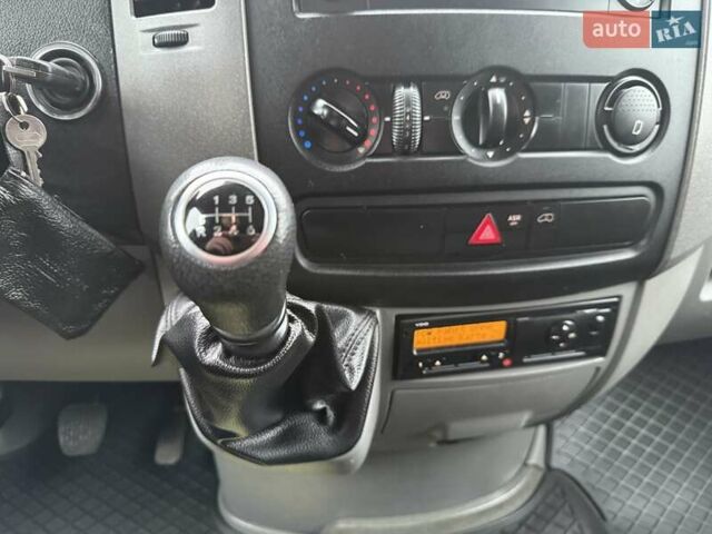 Зеленый Мерседес Sprinter, объемом двигателя 0 л и пробегом 165 тыс. км за 26750 $, фото 43 на Automoto.ua