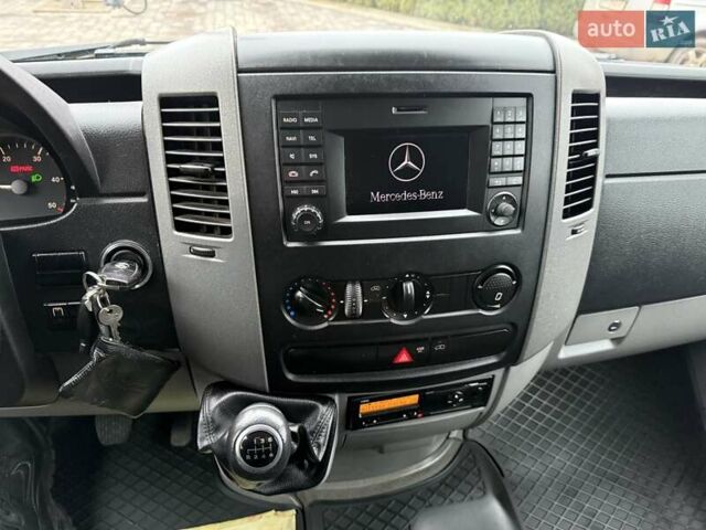 Зеленый Мерседес Sprinter, объемом двигателя 0 л и пробегом 165 тыс. км за 26750 $, фото 38 на Automoto.ua