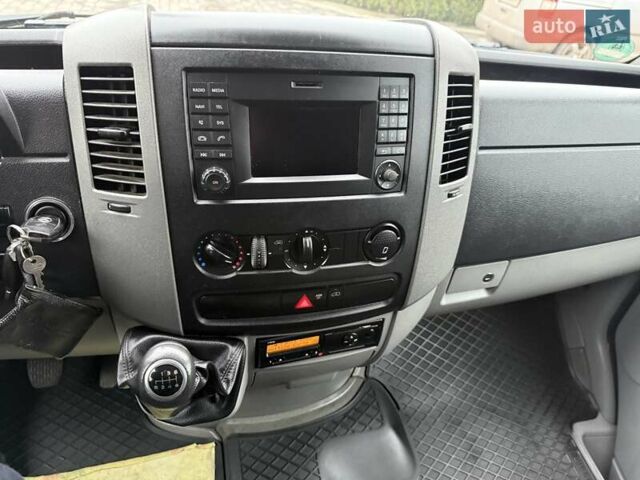 Зеленый Мерседес Sprinter, объемом двигателя 0 л и пробегом 165 тыс. км за 26750 $, фото 37 на Automoto.ua