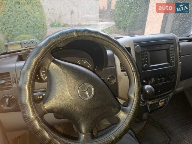 Зеленый Мерседес Sprinter, объемом двигателя 2.14 л и пробегом 476 тыс. км за 16500 $, фото 8 на Automoto.ua
