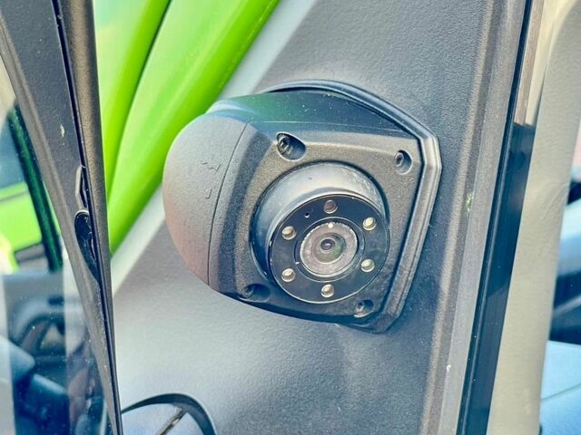Зелений Мерседес Sprinter, об'ємом двигуна 2.1 л та пробігом 309 тис. км за 24900 $, фото 14 на Automoto.ua