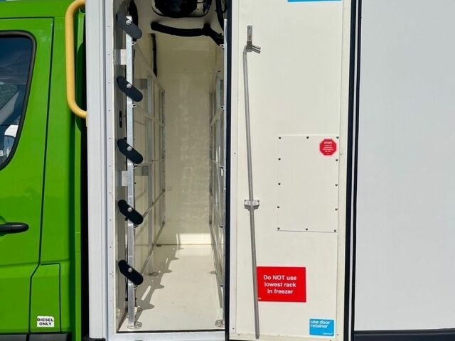 Зелений Мерседес Sprinter, об'ємом двигуна 2.1 л та пробігом 326 тис. км за 24900 $, фото 14 на Automoto.ua