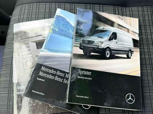 Зелений Мерседес Sprinter, об'ємом двигуна 2.1 л та пробігом 280 тис. км за 24900 $, фото 38 на Automoto.ua