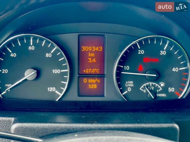 Зелений Мерседес Sprinter, об'ємом двигуна 2.1 л та пробігом 309 тис. км за 24900 $, фото 29 на Automoto.ua