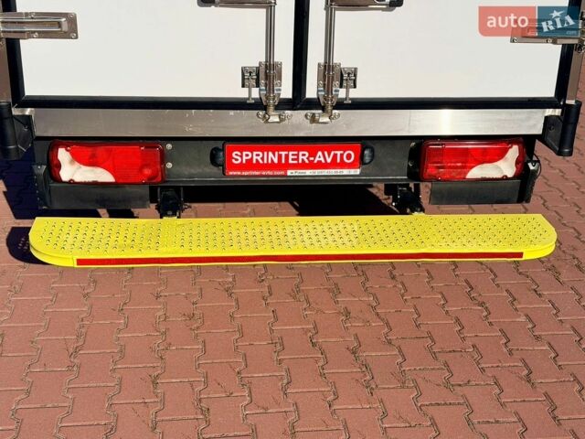 Зелений Мерседес Sprinter, об'ємом двигуна 2.1 л та пробігом 365 тис. км за 24900 $, фото 27 на Automoto.ua