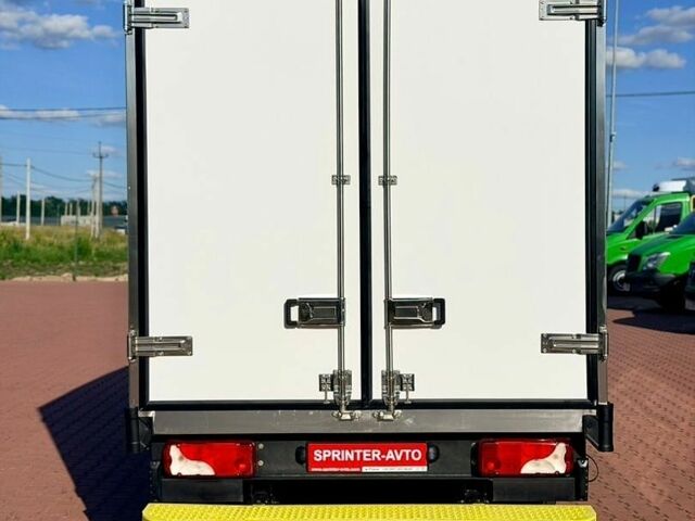Зелений Мерседес Sprinter, об'ємом двигуна 2.1 л та пробігом 365 тис. км за 24900 $, фото 26 на Automoto.ua