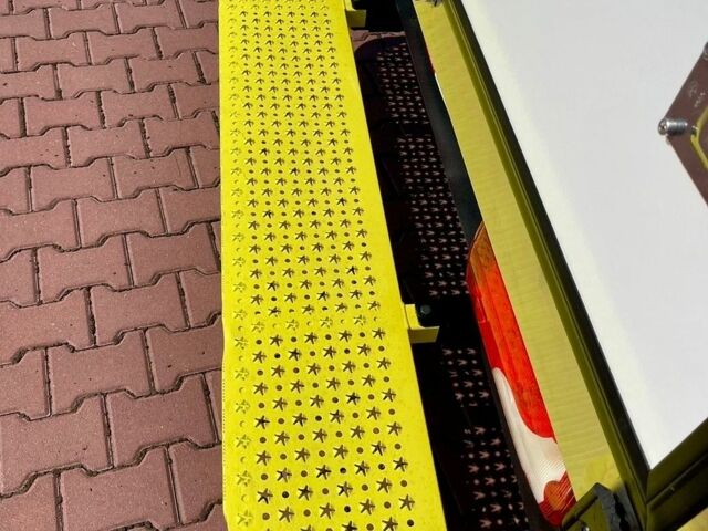 Зелений Мерседес Sprinter, об'ємом двигуна 2.1 л та пробігом 326 тис. км за 24900 $, фото 10 на Automoto.ua