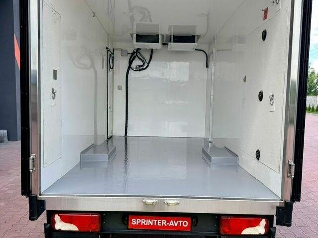 Зелений Мерседес Sprinter, об'ємом двигуна 2.1 л та пробігом 280 тис. км за 24900 $, фото 17 на Automoto.ua