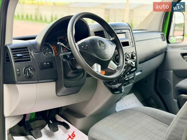 Зелений Мерседес Sprinter, об'ємом двигуна 2.1 л та пробігом 280 тис. км за 24900 $, фото 19 на Automoto.ua