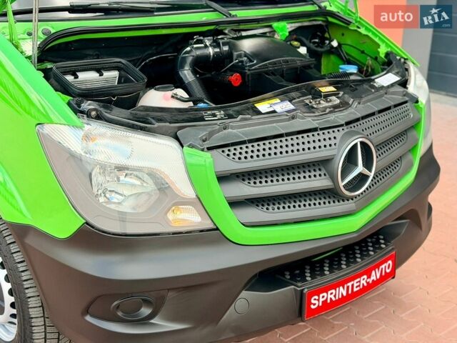Зелений Мерседес Sprinter, об'ємом двигуна 2.1 л та пробігом 280 тис. км за 24900 $, фото 27 на Automoto.ua