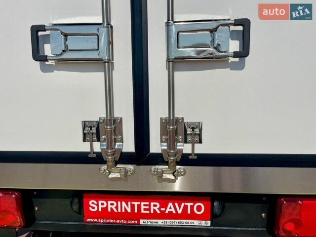 Зелений Мерседес Sprinter, об'ємом двигуна 2.1 л та пробігом 326 тис. км за 24900 $, фото 7 на Automoto.ua