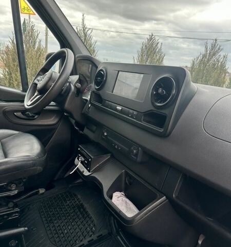 Зеленый Мерседес Sprinter, объемом двигателя 0 л и пробегом 232 тыс. км за 23500 $, фото 2 на Automoto.ua