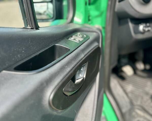 Зелений Мерседес Sprinter, об'ємом двигуна 2.2 л та пробігом 224 тис. км за 28950 $, фото 19 на Automoto.ua