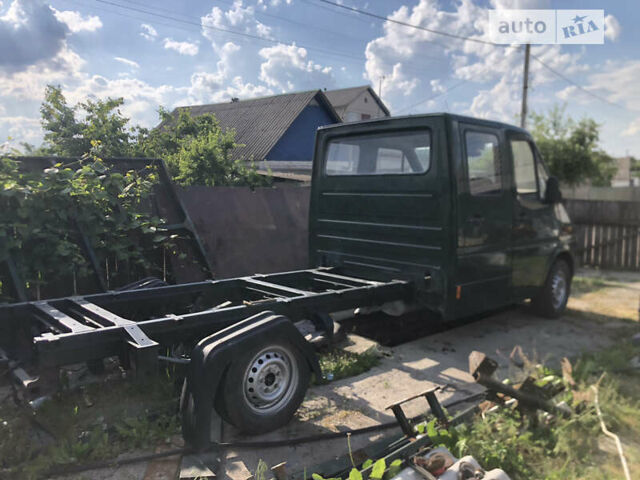 Зелений Мерседес Sprinter, об'ємом двигуна 0 л та пробігом 100 тис. км за 10000 $, фото 2 на Automoto.ua