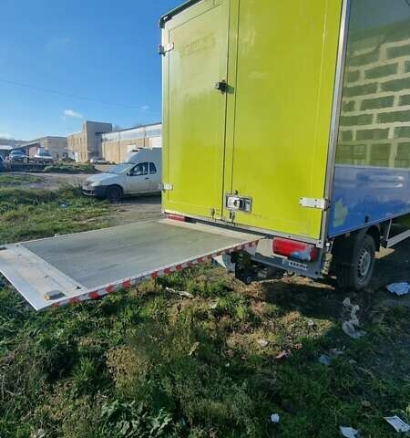 Зеленый Мерседес Sprinter, объемом двигателя 2.9 л и пробегом 400 тыс. км за 16300 $, фото 10 на Automoto.ua