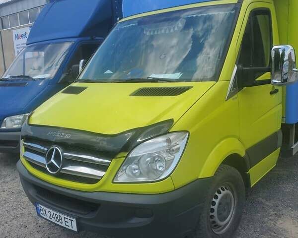 Зеленый Мерседес Sprinter, объемом двигателя 2.9 л и пробегом 400 тыс. км за 16300 $, фото 1 на Automoto.ua