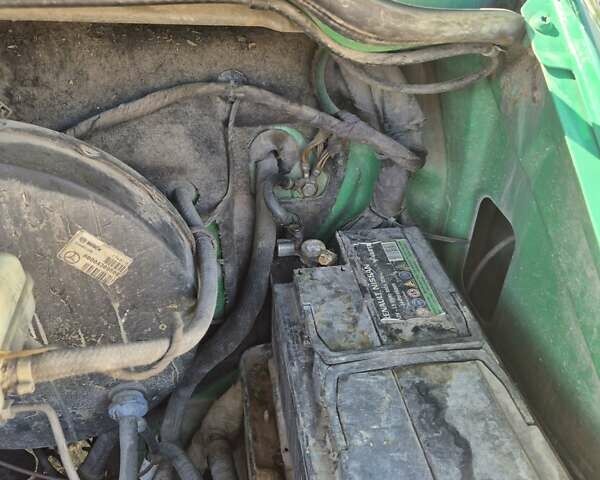 Зеленый Мерседес Sprinter, объемом двигателя 2.15 л и пробегом 350 тыс. км за 10500 $, фото 34 на Automoto.ua